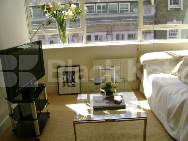 			1 Bedroom, 1 bath, 1 reception Flat			 St Martins Lane, Covent Garden